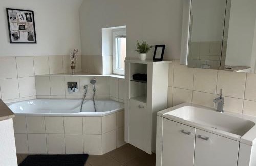 Titz House | Welcoming Gästehaus in Titz: Pet and Child-Friendly Stay