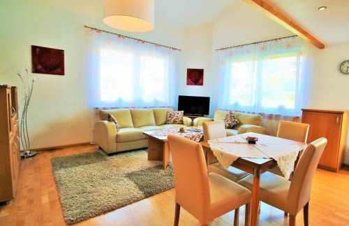 Rachtig Apartment | Gästehaus Kön: Pet-Friendly Retreat with Top Ratings