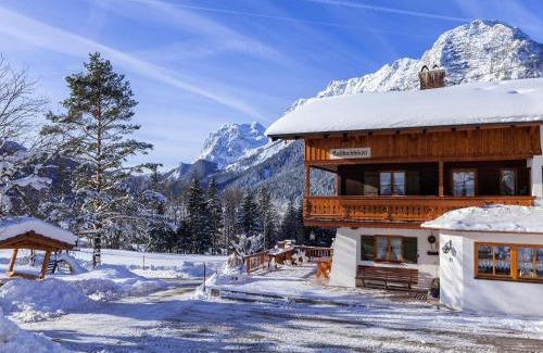 Ramsau bei Berchtesgaden Apartment | Oceanfront Gästehaus Kaltbachhäusl Garni - Guest Rated 9.3