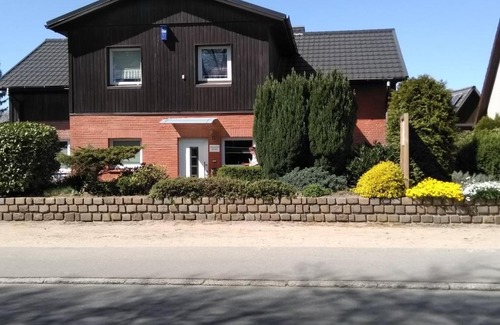 Trittau House | Family-Friendly Gästehaus Keßling with Kitchen Access