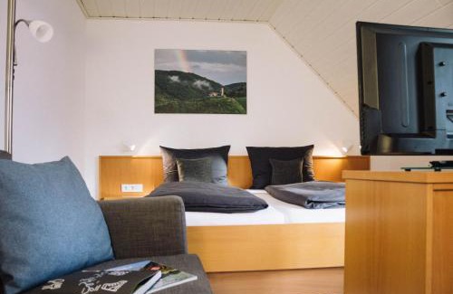 Losnich House | Convenient Guesthouse Kiebel: Highly Rated with Breakfast & Kitchen