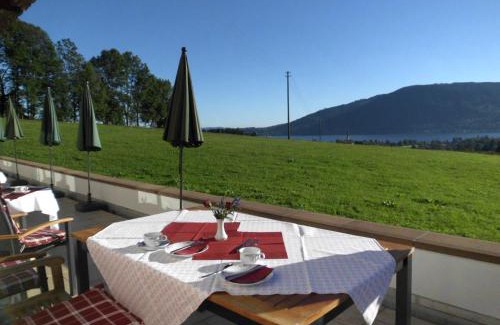Bad Wiessee House | Highly Rated Gästehaus Kleinbuch: Your Ideal Getaway