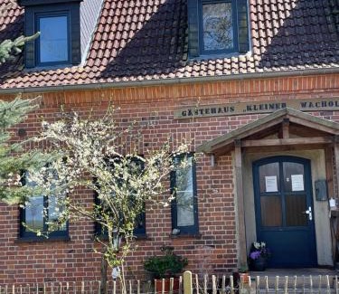 Bad Doberan House | Family-Friendly Gästehaus Kleiner Wacholder with High Ratings