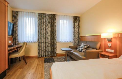 Erlangen Hotel | Discover Gästehaus Kral: Pet-Friendly Retreat with High Ratings