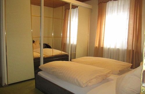 Zusmarshausen House | Cozy Gästehaus Kranzfelder: Family & Pet Friendly Retreat