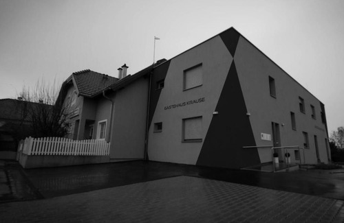 Trumau Bed & Breakfast | Discover Gästehaus Krause: Pet-Friendly Gem with Kitchen
