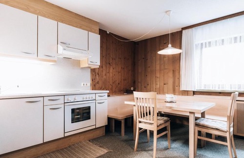 Mellau Bed & Breakfast | Gästehaus Lässer: Family-Friendly Stay with Breakfast & Kitchen