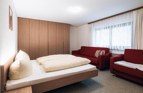 Mellau Bed & Breakfast | Gästehaus Lässer: Family-Friendly Stay with Breakfast & Kitchen