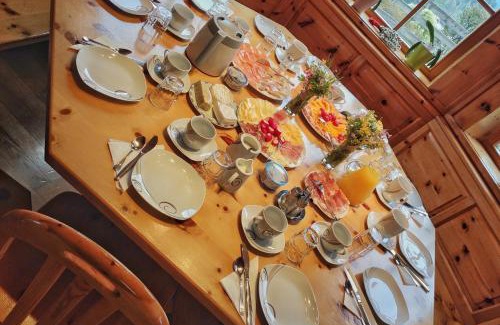 Reichenau House | Pet-Friendly Gästehaus Laßnig with High Guest Ratings