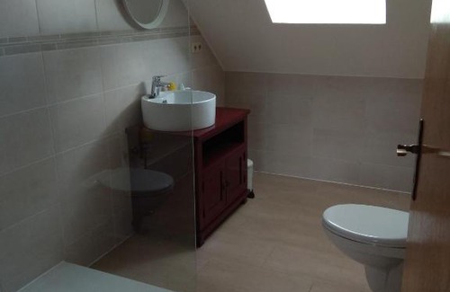 Senheim Apartment | Family-Friendly Gästehaus Lavendel by the Mosel River