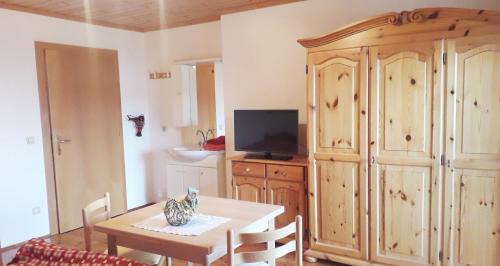 Klopein Apartment | Gästehaus Lipnik: Family-Friendly Retreat with Ocean Views