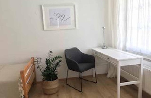 Krems an der Donau House | Pet-Friendly Stay at Gästehaus Lurger with Family Amenities
