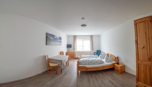 Dettingen an der Erms House | Family-Friendly Stay at Gästehaus Marion with Great Reviews
