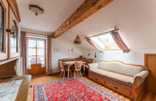 Eggstatt Apartment | Pet-Friendly Gästehaus Maria with Ocean View Awaits You