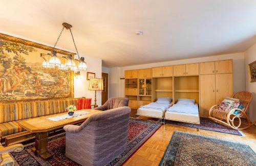 Eggstatt Apartment | Pet-Friendly Gästehaus Maria with Ocean View Awaits You