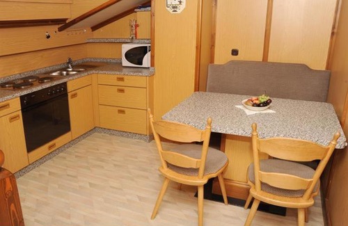 Eisenberg Apartment | Experience Family-Friendly Comfort at Gästehaus Nigg