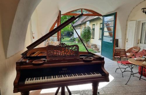 Loretto Apartment | Gästehaus Parkfrieder: Family-Friendly Oasis with Ocean Views