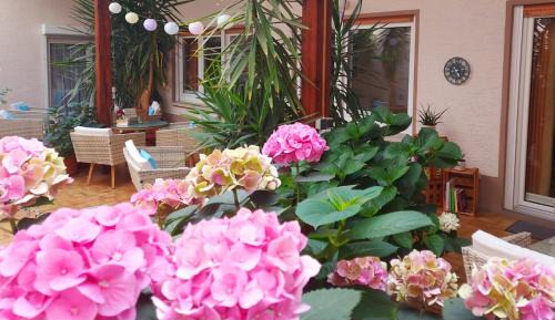 Ilbesheim House | Gästehaus Röhm: Guest Rated 9.3 with Family-Friendly Amenities