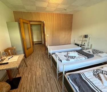 Pappenheim House | Budget-Friendly Gästehaus Rachinger with Family Amenities