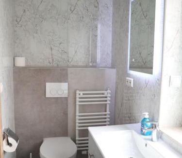 Heede House | Inviting Gästehaus Radler Scheune: 9/10 Guest Rated Haven