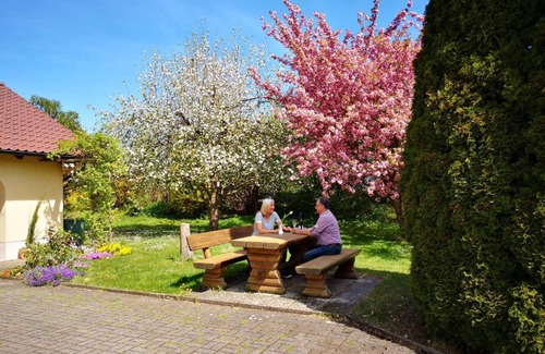 Bad Fuessing House | Budget-Friendly Gästehaus Regina: Child-Friendly Comfort