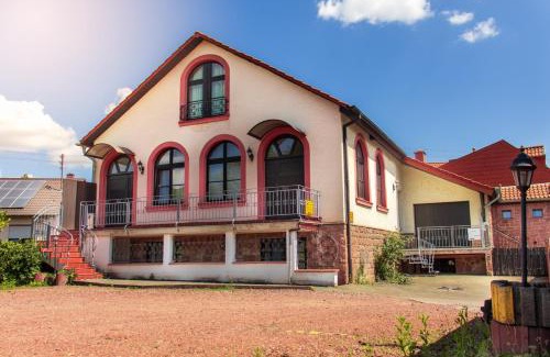 Wadgassen Hotel | Budget-Friendly Gästehaus Samuel Wadgassen with Family Amenities