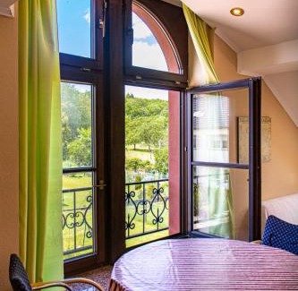 Wadgassen Hotel | Budget-Friendly Gästehaus Samuel Wadgassen with Family Amenities