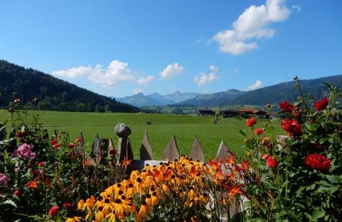 Blindau House | Gästehaus Schönfeld: Top-Rated Stay with Hot Tub & Kitchen