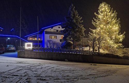 Kleinraming Bed & Breakfast | Gästehaus Schachnerhöhe: Pet-Friendly Oceanfront Retreat