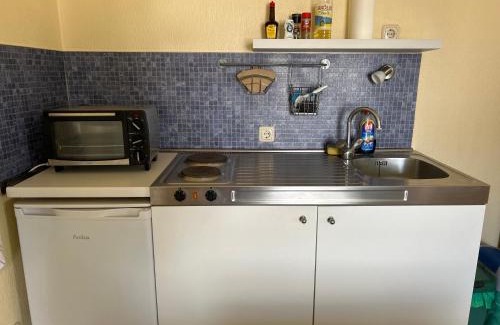 Dormagen Apartment | Pet-Friendly Gästehaus-Schild with High Guest Ratings