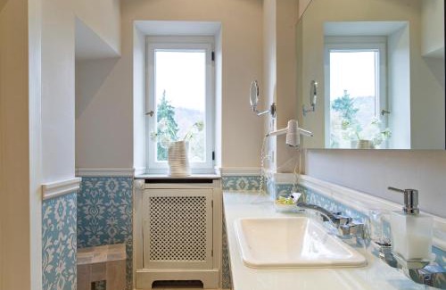 Mettlach Hotel | Discover Gästehaus Schloss Saareck: Family-Friendly Retreat