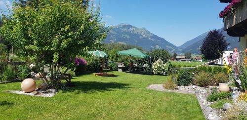 Ehrwald Apartment | Pet-Friendly Gästehaus Schoeneweiß with Oceanfront Views