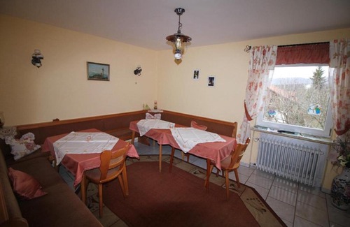 St. Oswald Hotel | Family-Friendly Getaway at Gästehaus Schreiner, Rated 8.8