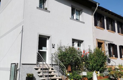 Marpingen House | Pet-Friendly Getaway at Gästehaus Schu - Guest Rated 9/10