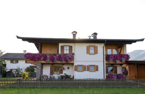 Koessen House | Family-Friendly Gästehaus Schwaiger - Wiesenweg Awaits You