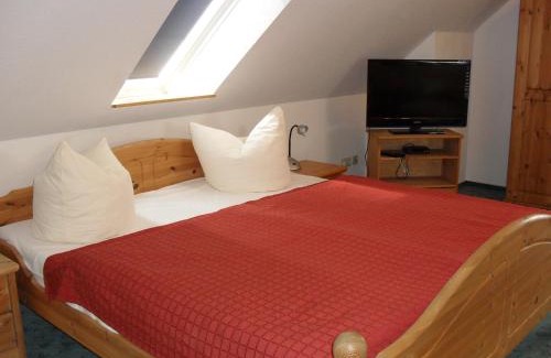 Lobbe Apartment | Oceanfront Escape at Gästehaus Siebert - Rated 8.7/10