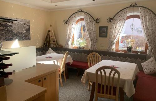 Unterlaengenfeld House | Family-Friendly Guests at Gästehaus Sissy: Rated 9.4/10