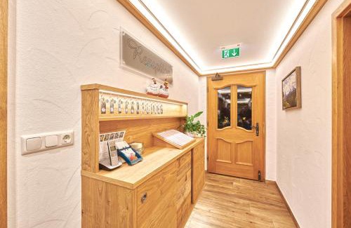 Oberau House | Gästehaus Sonnenbichl: Pet-Friendly Getaway with Ocean Views