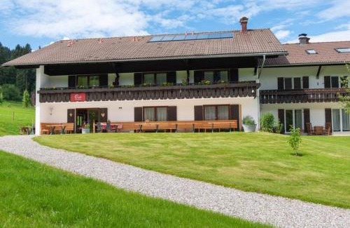 Rofleuten Hotel | Guest Rated 10/10: Gästehaus Sonnenplatzerl with Ocean View