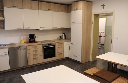 Vallendar House | Kid-Friendly Retreat at Gästehaus St. Josef - Rated 9.4/10