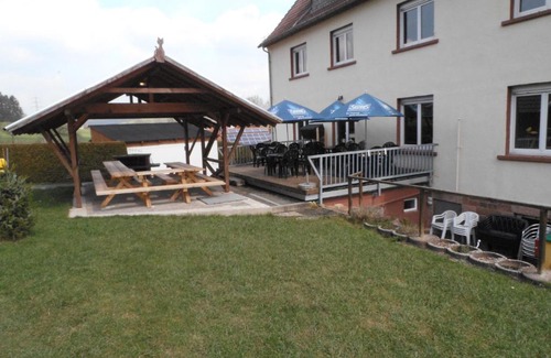 Mossautal House | Friendly Gästehaus St. Michael: Pet-Friendly Comfort Awaits