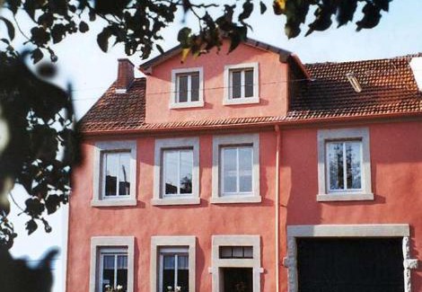 Merzig Apartment | Family-Friendly Gästehaus Stadtmitte with Excellent Reviews