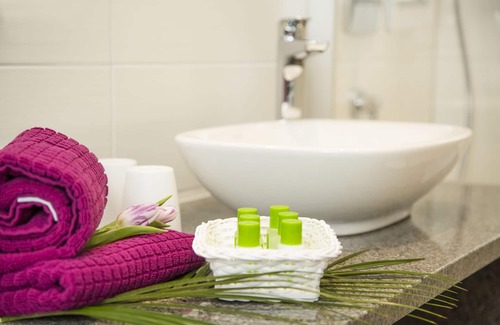 Waggershausen Hotel | Relaxing Retreat at Gästehaus Stock with Breakfast Included