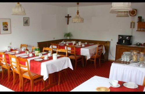 Endingen am Kaiserstuhl House | Pet-Friendly Gästehaus Trahasch with Top Guest Ratings