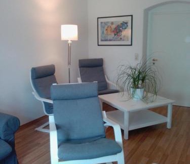 Duerrroehrsdorf-Dittersbach Apartment | Pet-Friendly Gästehaus Villa Rose with Hot Tub & Breakfast