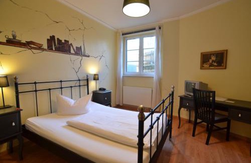 Strehlen Hotel | Cozy Gästehaus Villa Seraphinum: Pet-Friendly Retreat