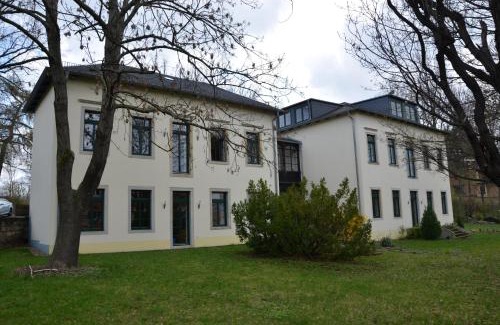 Strehlen Hotel | Cozy Gästehaus Villa Seraphinum: Pet-Friendly Retreat