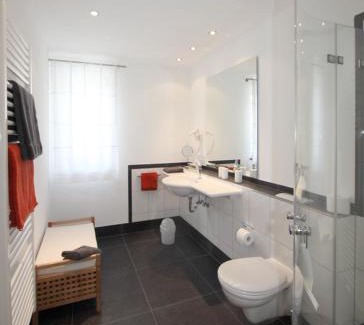 Heuchelheim-Klingen Apartment | Cozy Gästehaus Vogler with Ocean Views and Family-Friendly Amenities