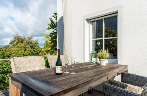 Salem Apartment | Guest Rated 10/10 at Gästehaus Wüpping - Child Friendly Stay