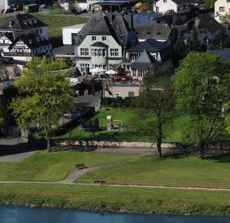 Trittenheim House | Pet-Friendly Gästehaus & Weingut Clüsserath-Weiler Stays